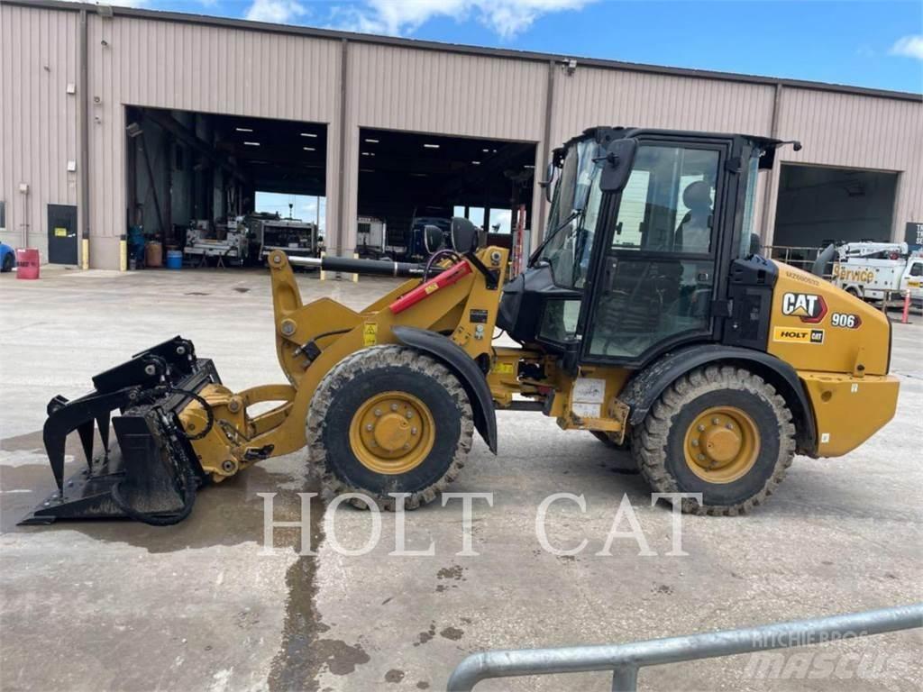 CAT 906 CAB Wielladers