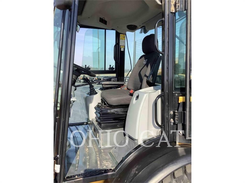 CAT 906M Miniladers