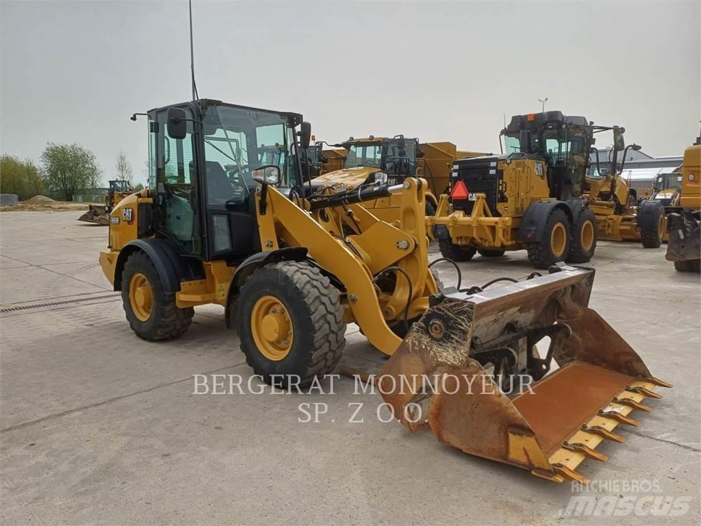 CAT 906M Wielladers