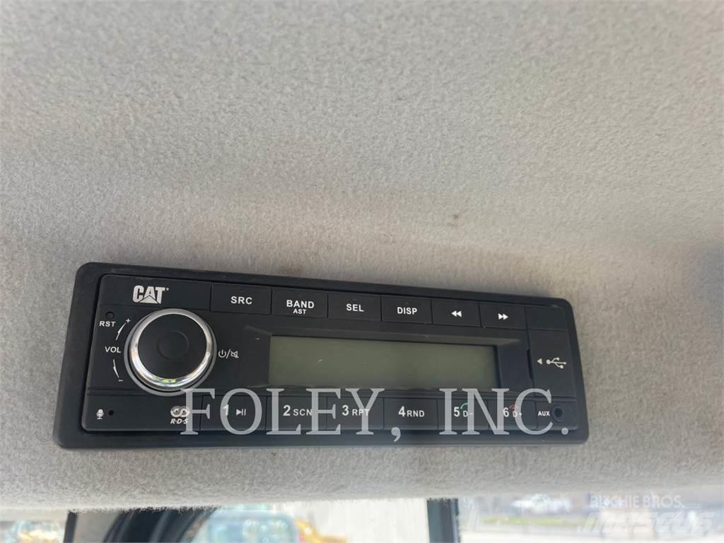 CAT 906M Wielladers