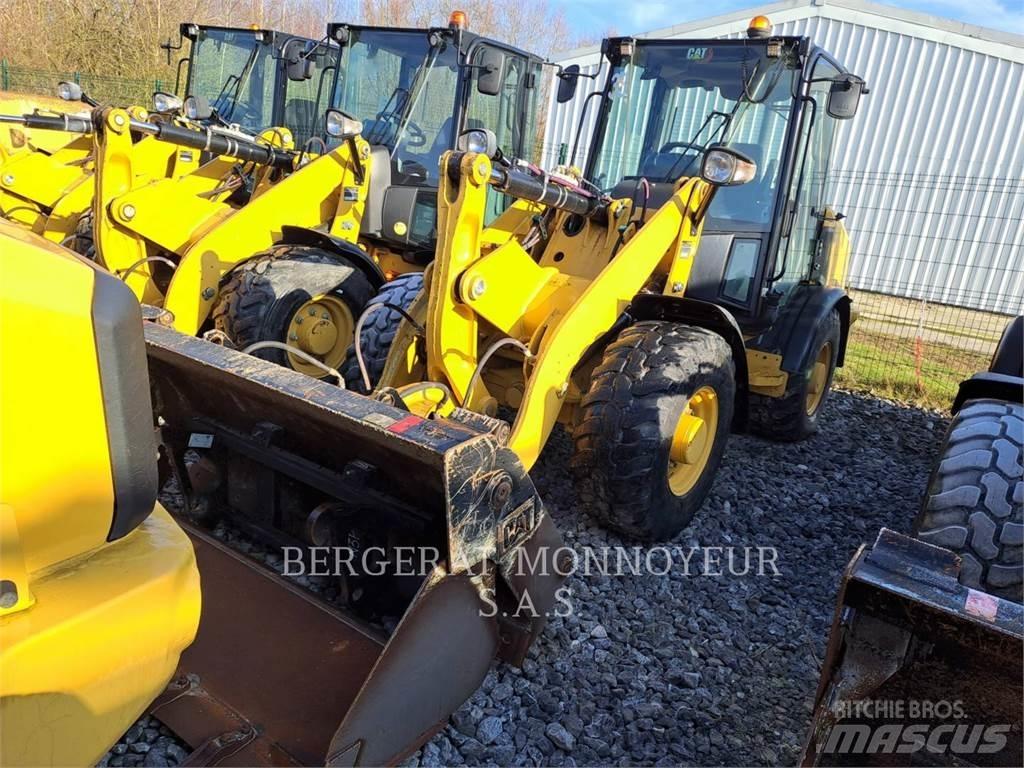 CAT 906M Wielladers