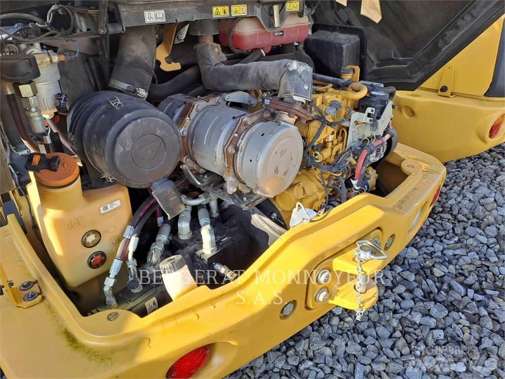 CAT 906M Wielladers
