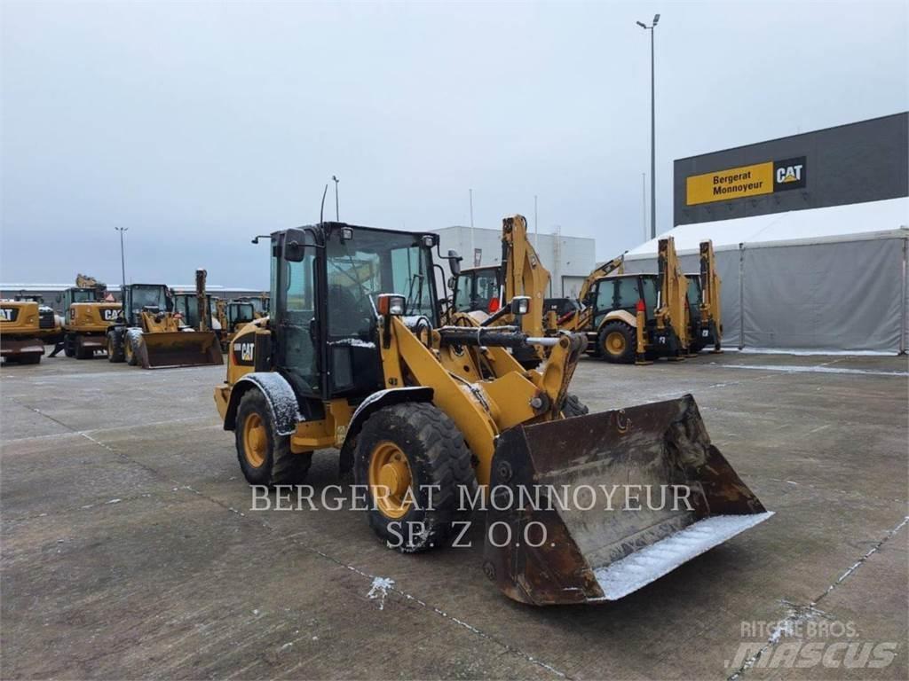 CAT 906M Wielladers