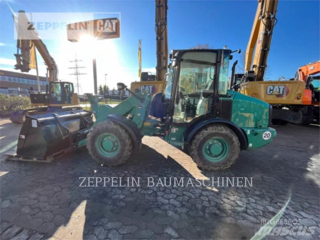 CAT 906M Wielladers