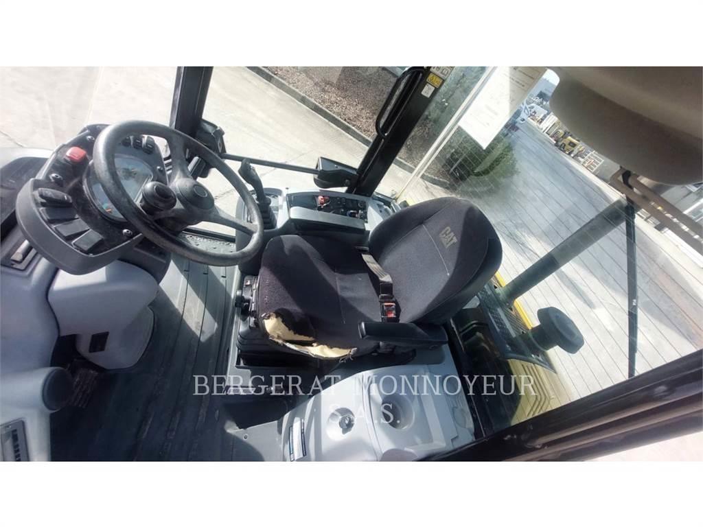 CAT 906M Wielladers