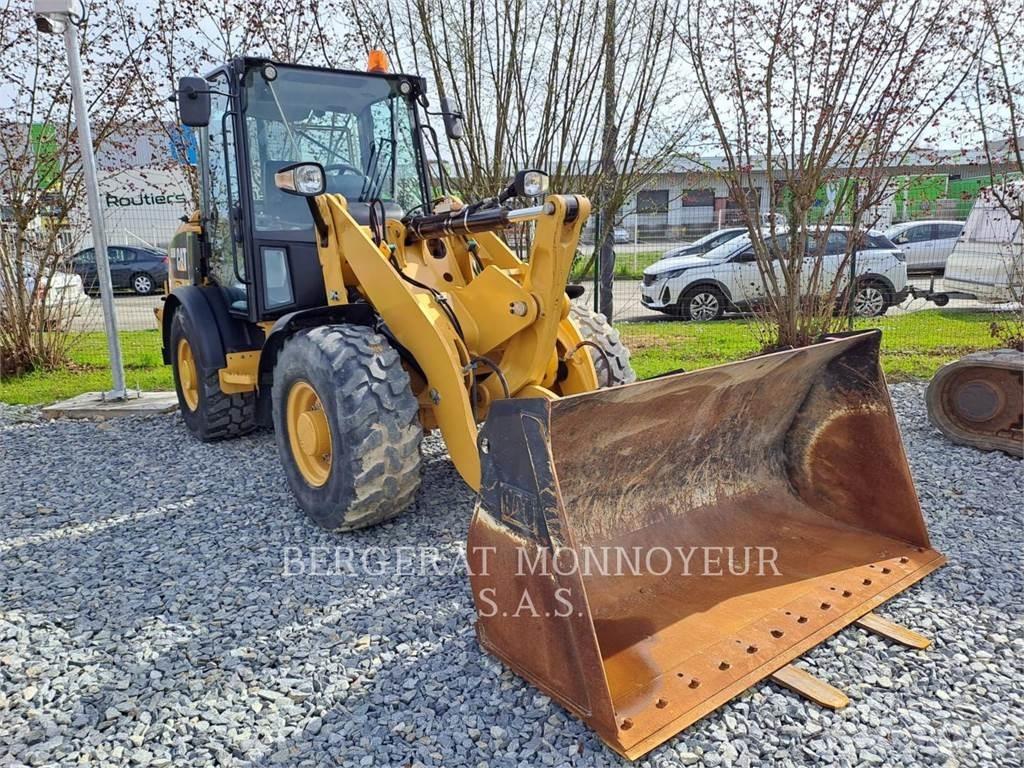 CAT 906M Wielladers