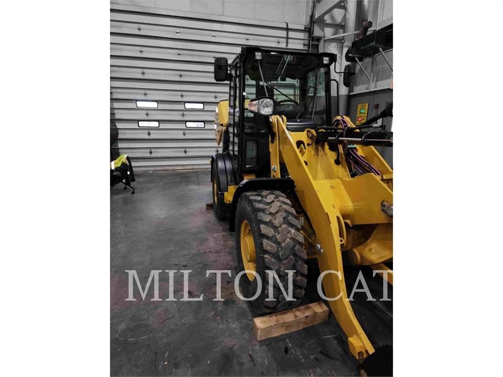 CAT 906M Wielladers