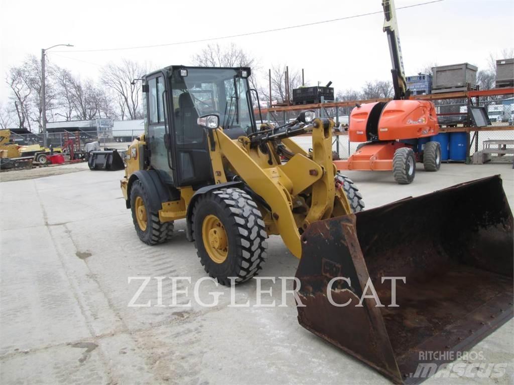 CAT 906M Wielladers
