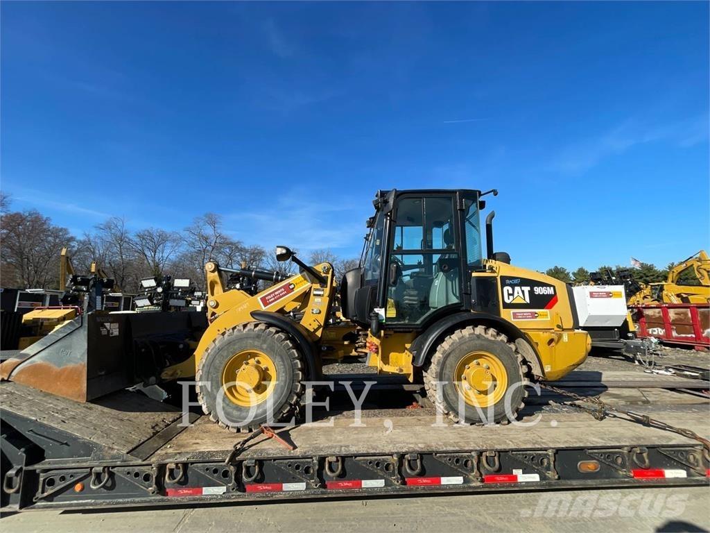 CAT 906M Wielladers