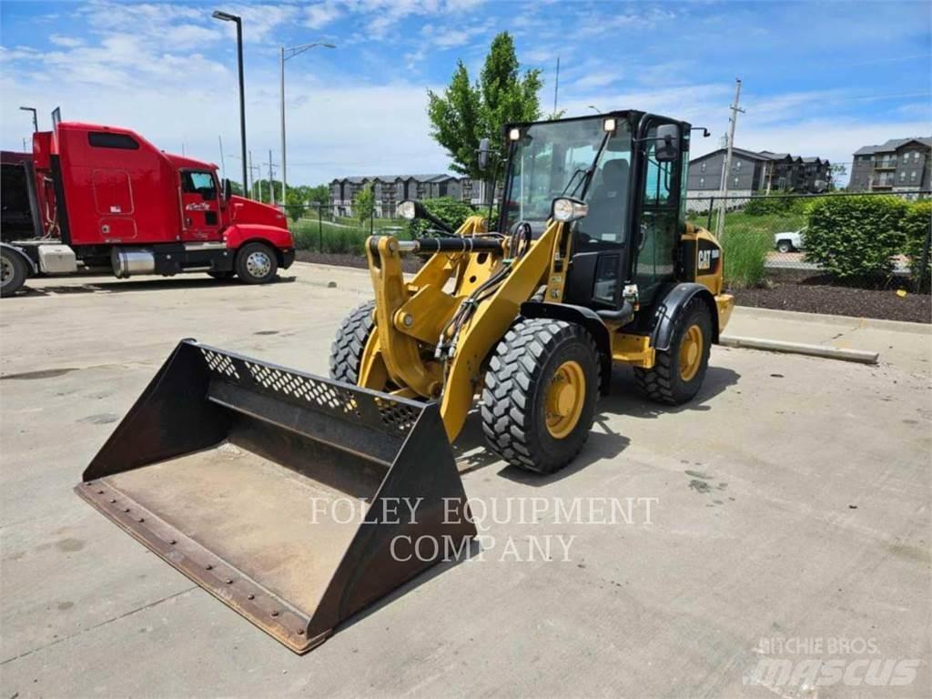 CAT 906M Wielladers