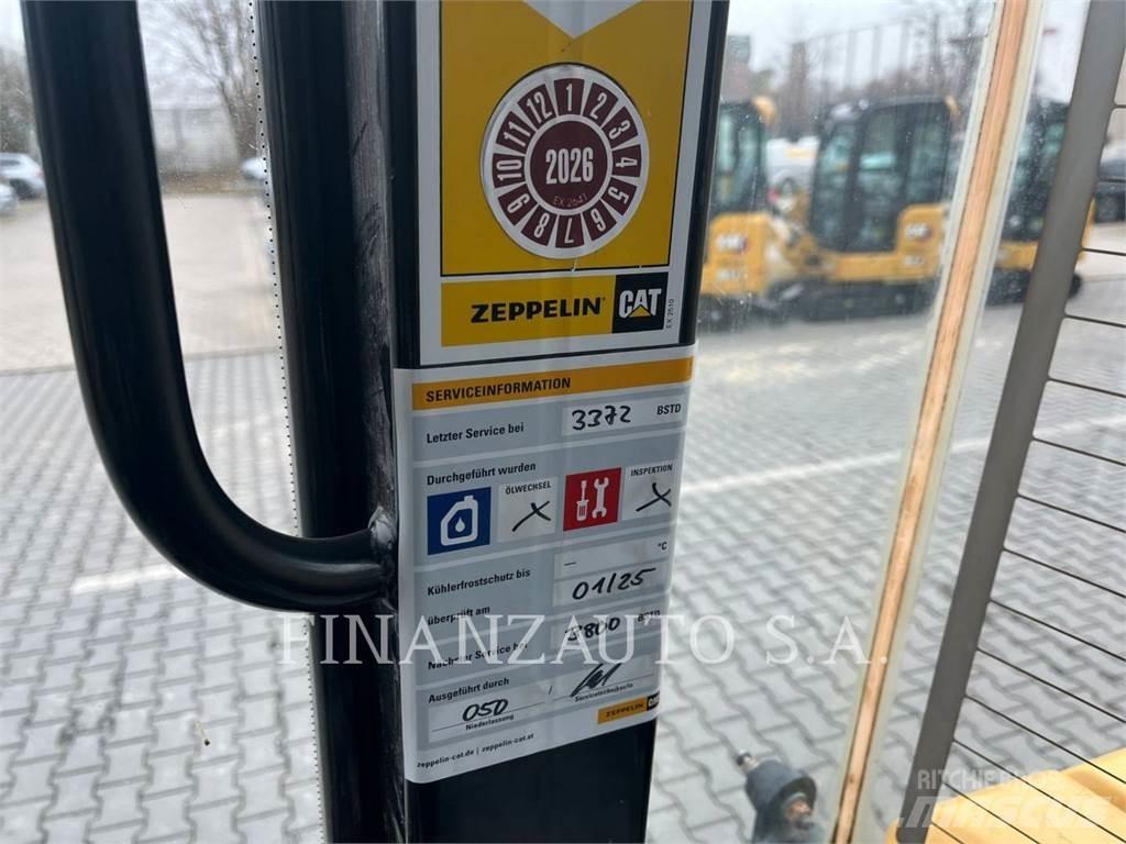 CAT 906M Wielladers