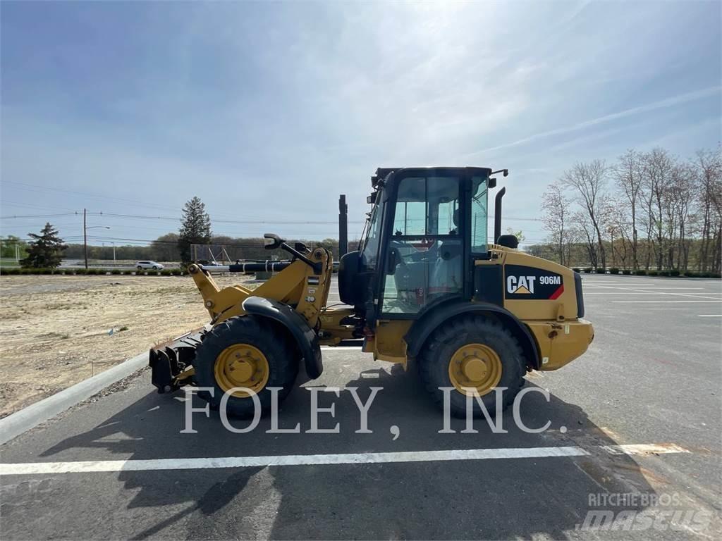 CAT 906M Wielladers