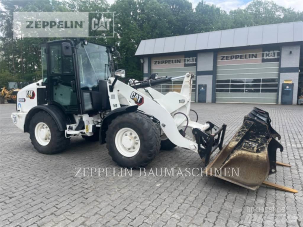 CAT 906M Wielladers