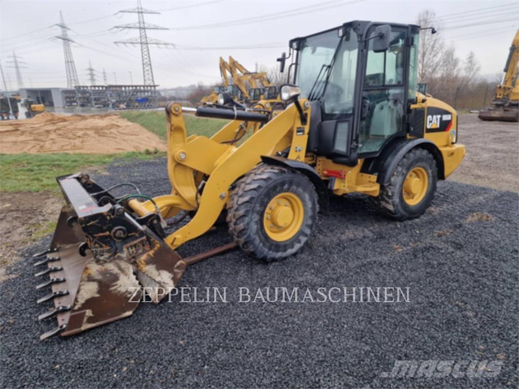 CAT 906M Wielladers