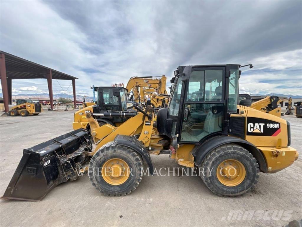 CAT 906M Wielladers