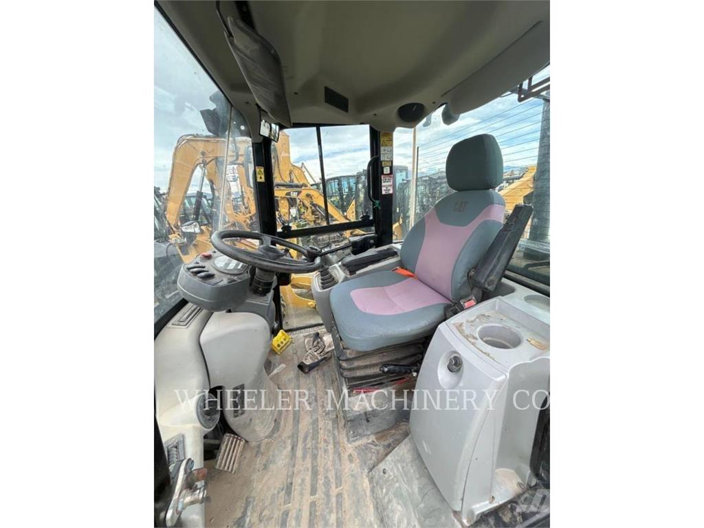 CAT 906M Wielladers