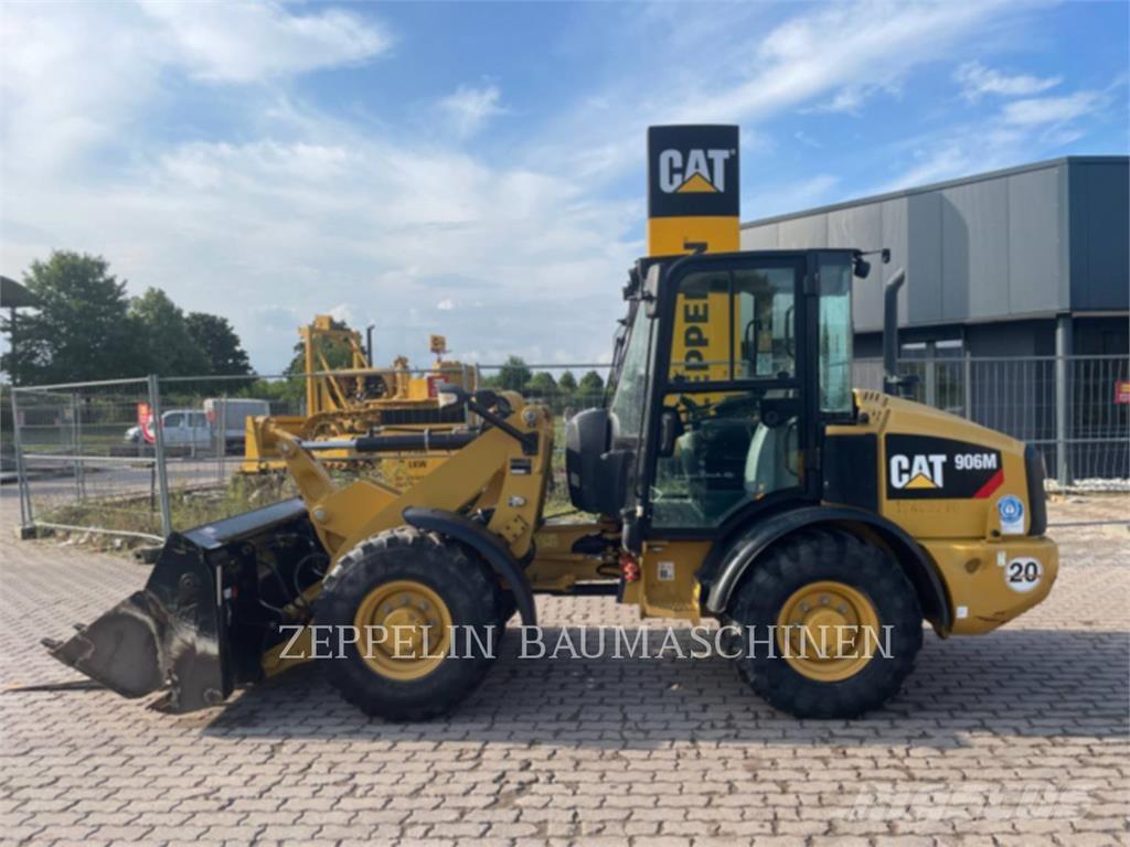 CAT 906M Wielladers