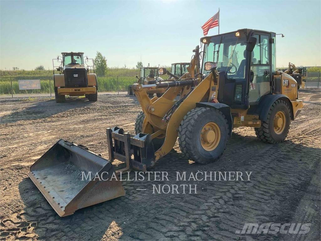 CAT 906M Wielladers
