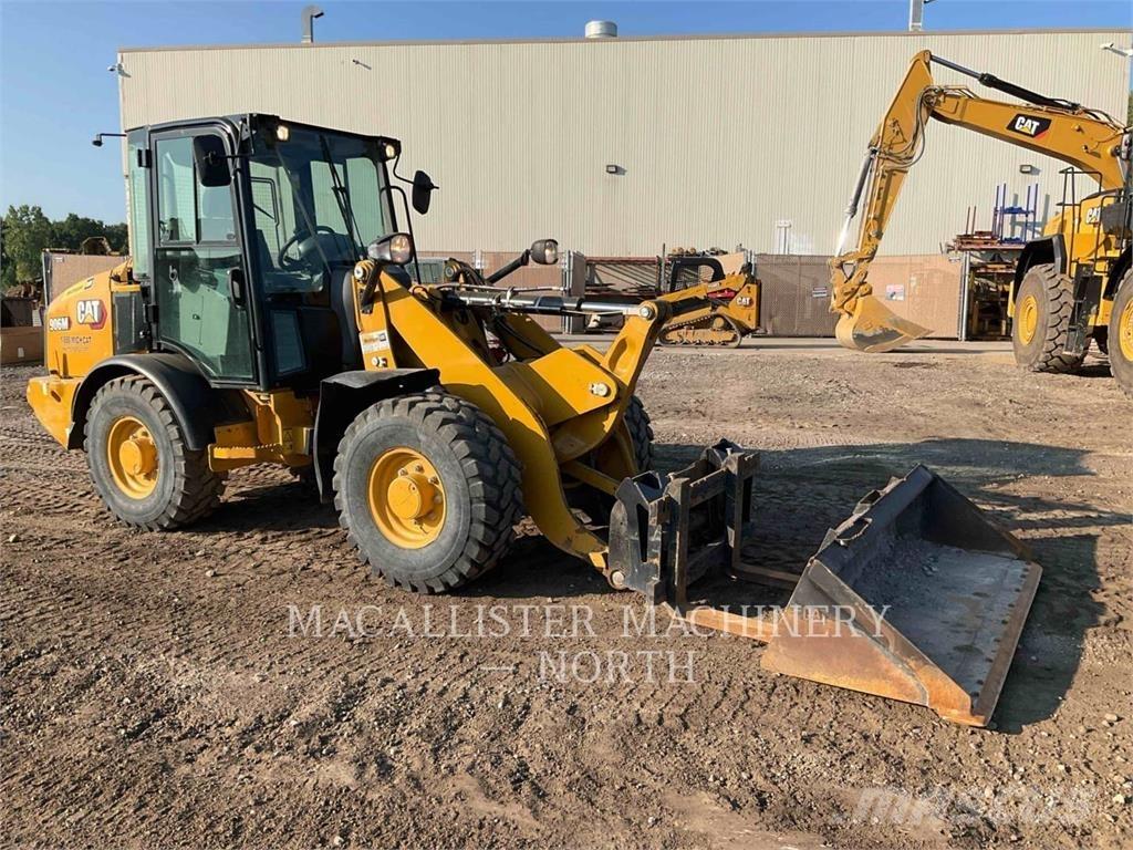 CAT 906M Wielladers