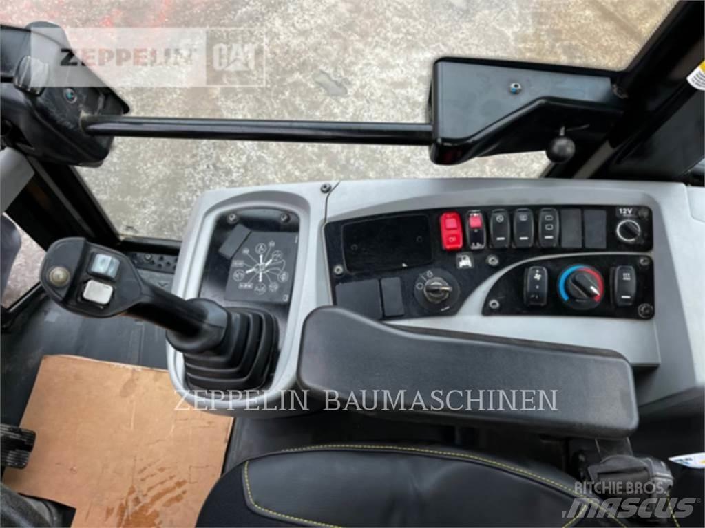 CAT 907M Wielladers