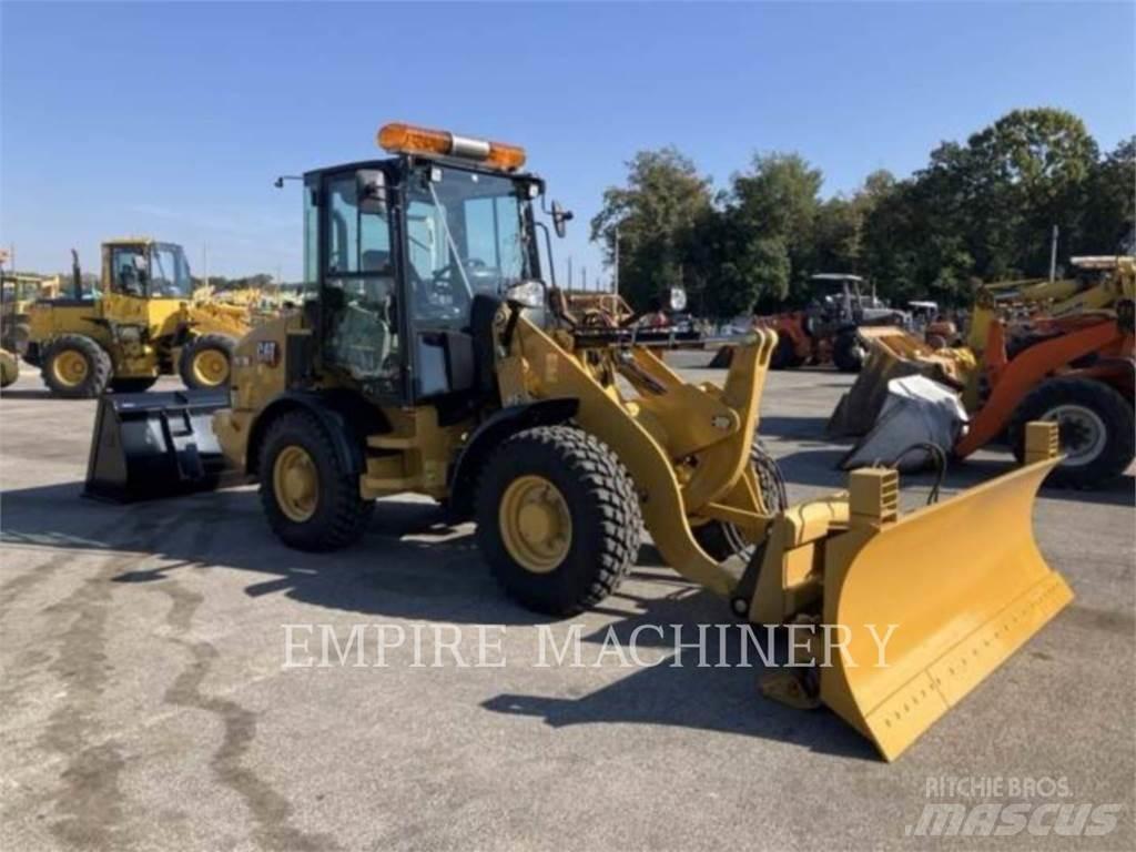 CAT 907M Wielladers