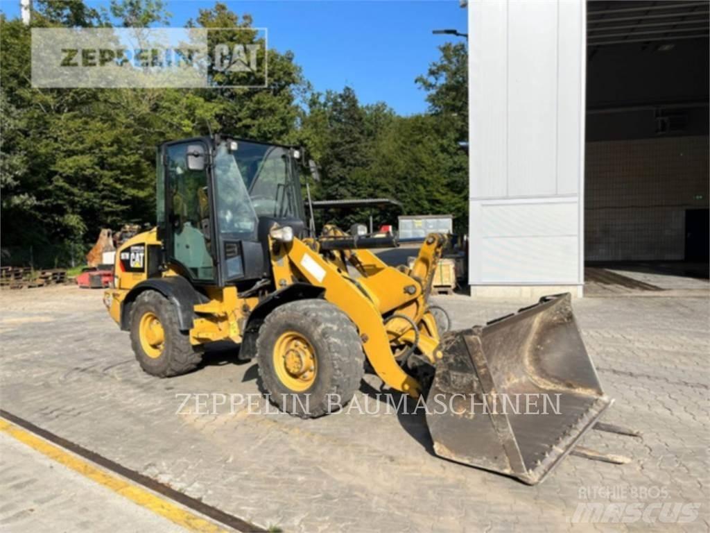 CAT 907M Wielladers