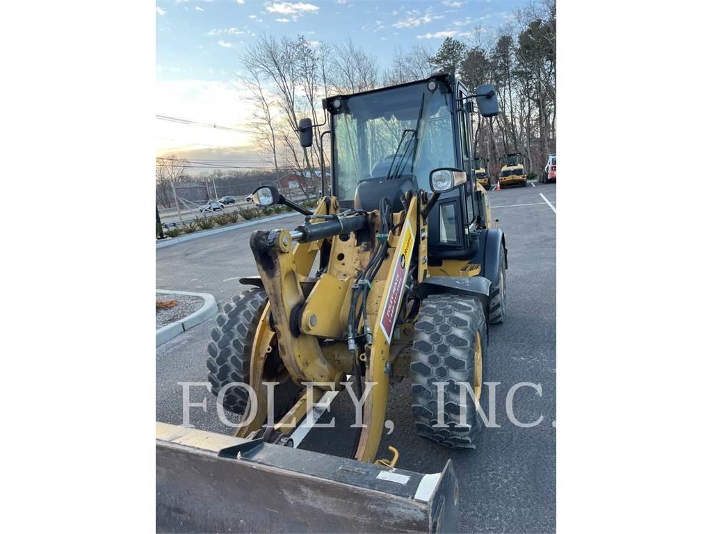 CAT 907M Wielladers