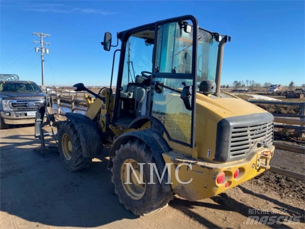 CAT 908M Wielladers