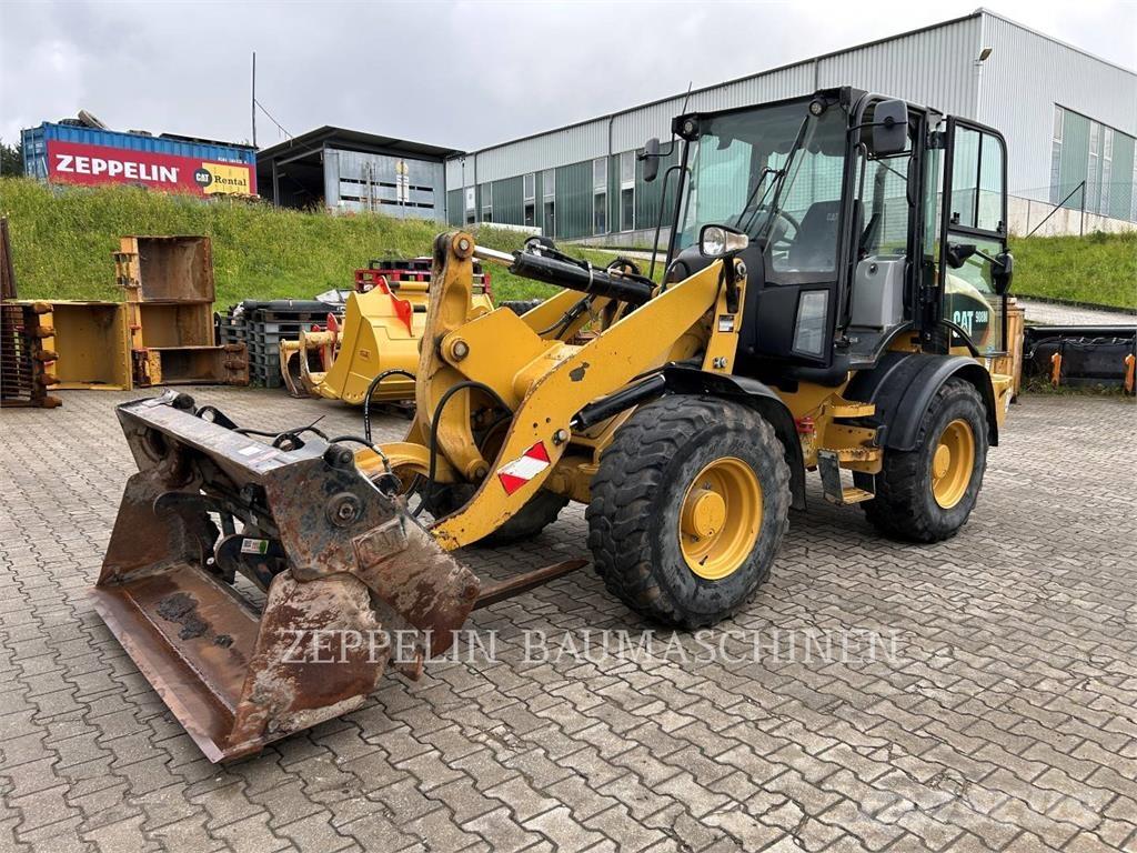 CAT 908M Wielladers