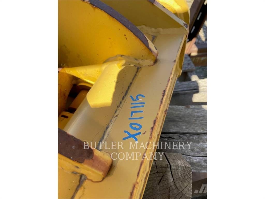 CAT 924HZ QUICK COUPLER Snelkoppelingen