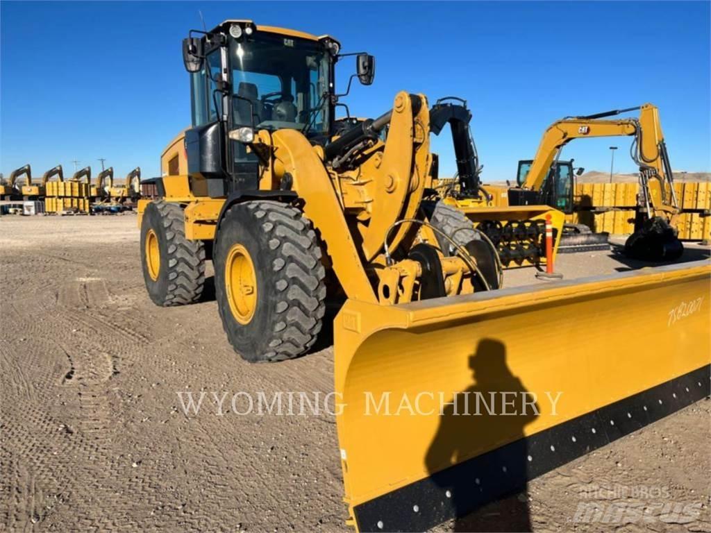 CAT 930M Wielladers