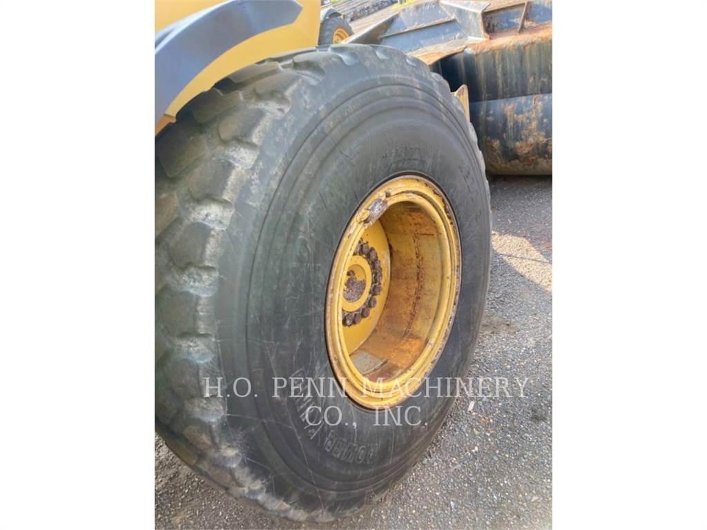 CAT 930M Wielladers