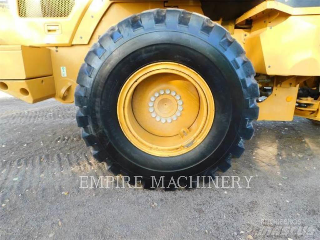 CAT 930M Wielladers