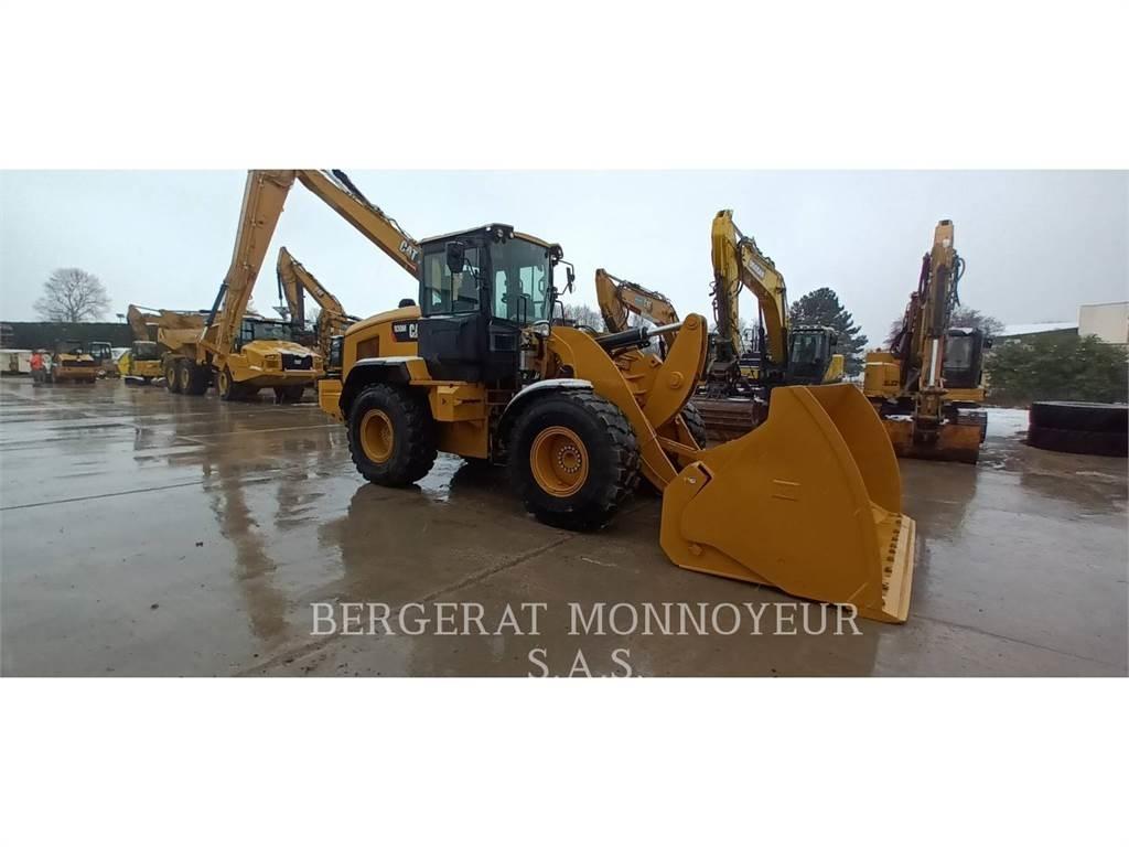 CAT 930M Wielladers