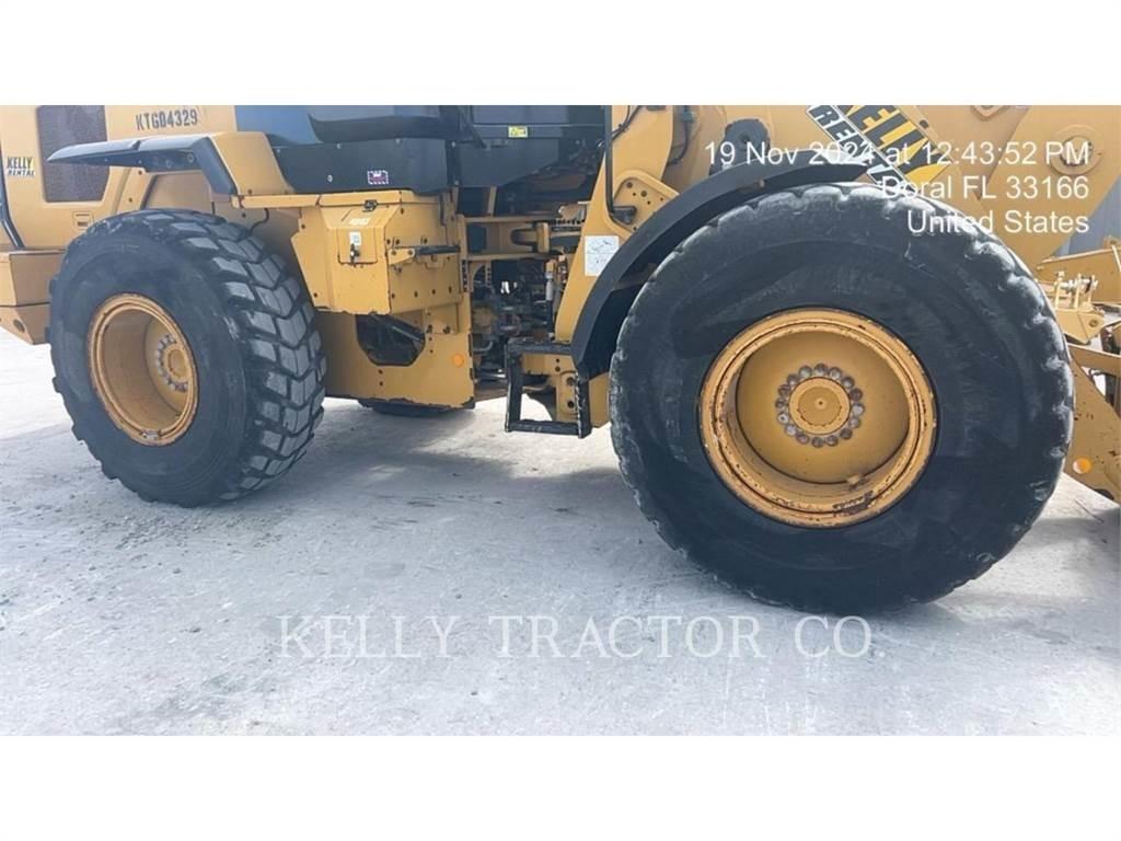 CAT 930M Wielladers