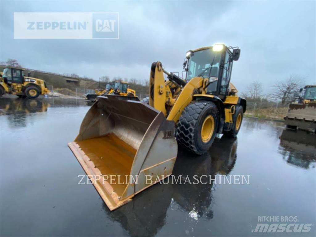 CAT 930M Wielladers
