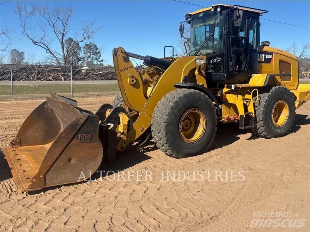 CAT 930M Wielladers