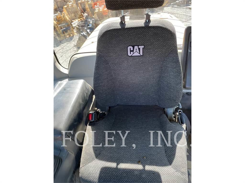 CAT 930M Wielladers
