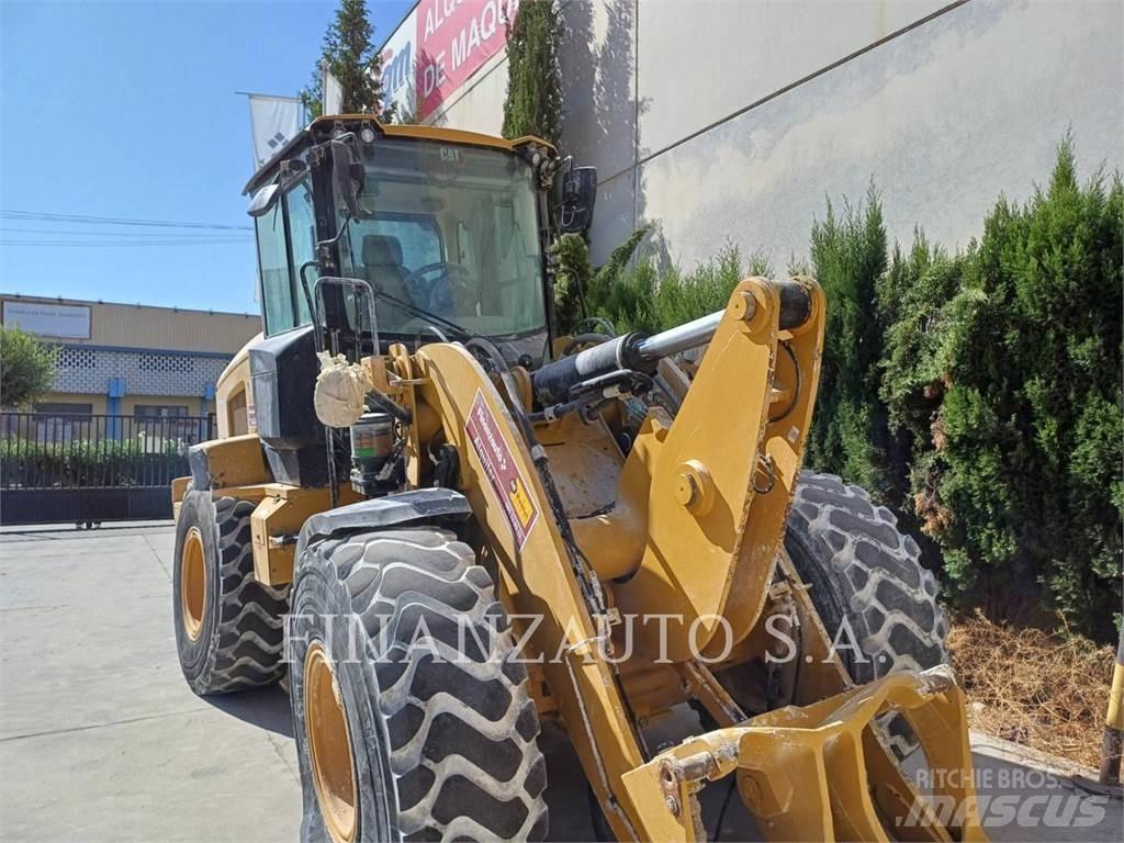 CAT 930M Wielladers