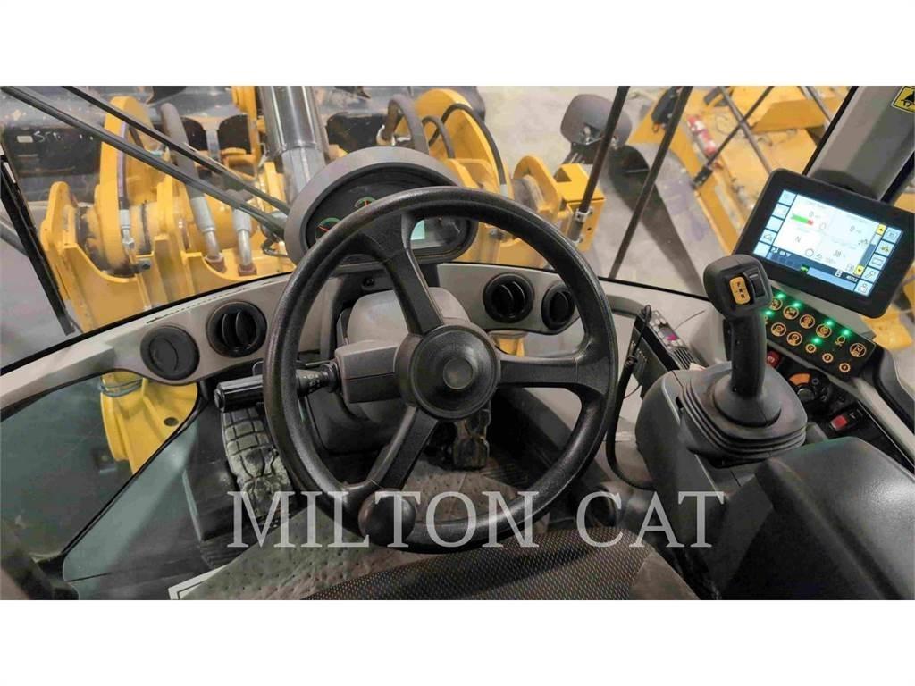 CAT 930M Wielladers