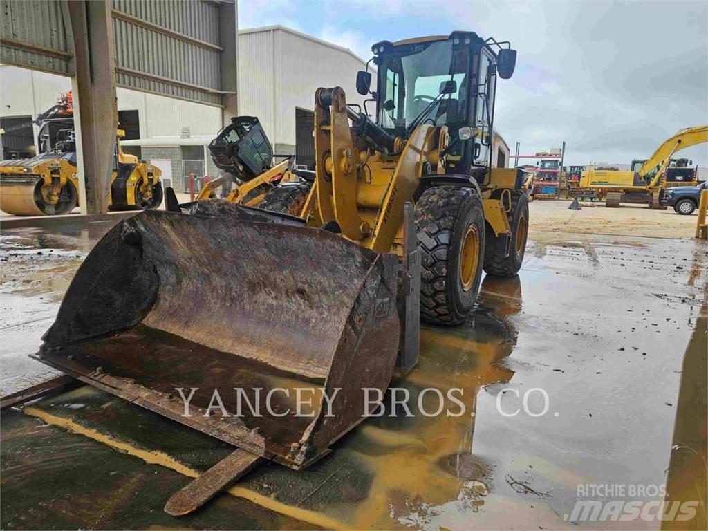 CAT 930M Wielladers