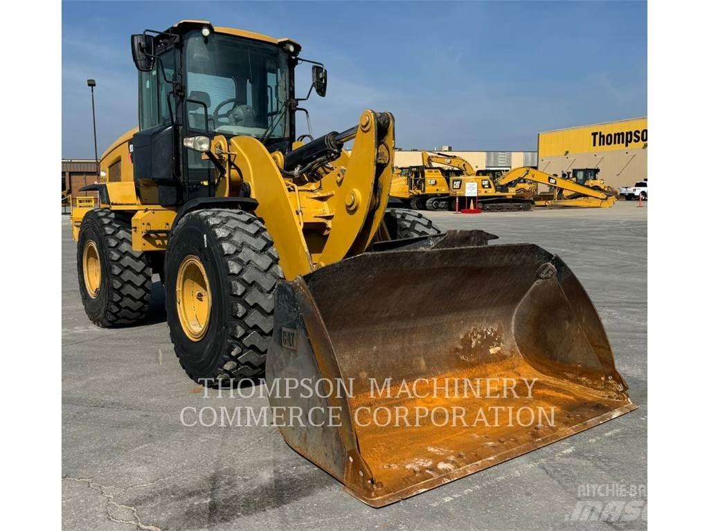 CAT 930M Wielladers