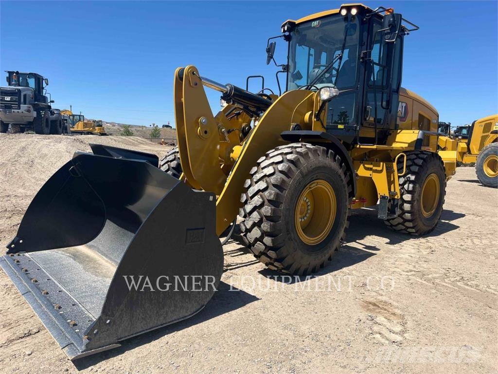CAT 930M Wielladers