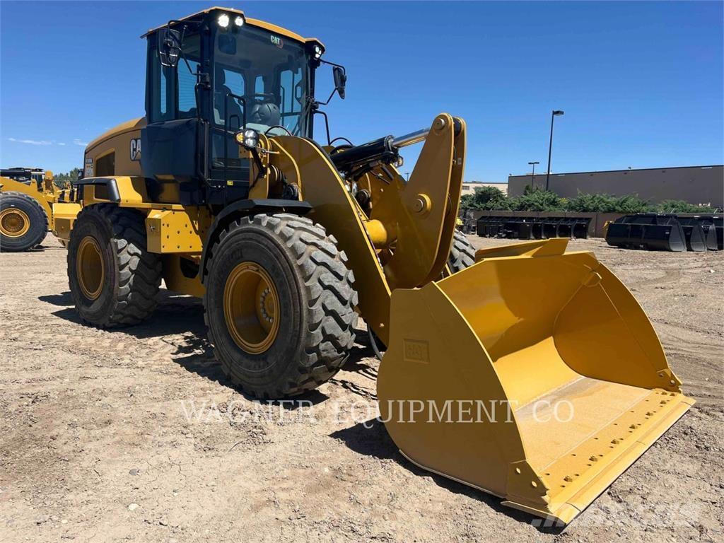 CAT 930M Wielladers