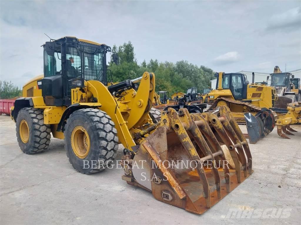 CAT 930M Wielladers
