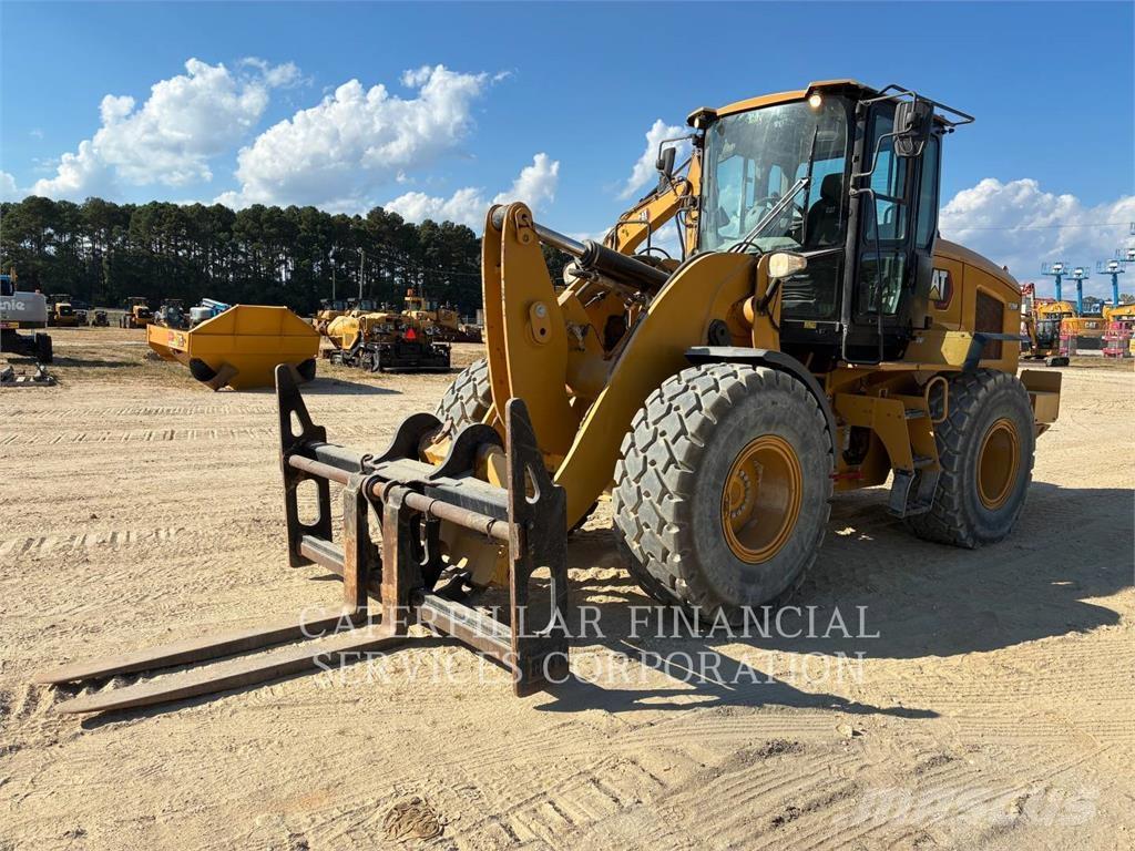 CAT 930M Wielladers
