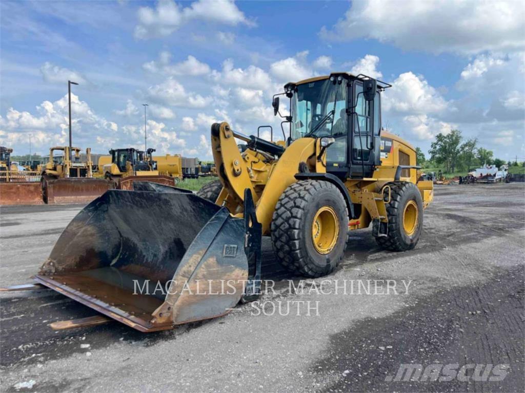 CAT 930M Wielladers