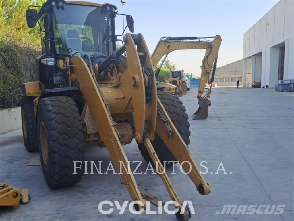 CAT 930M Wielladers