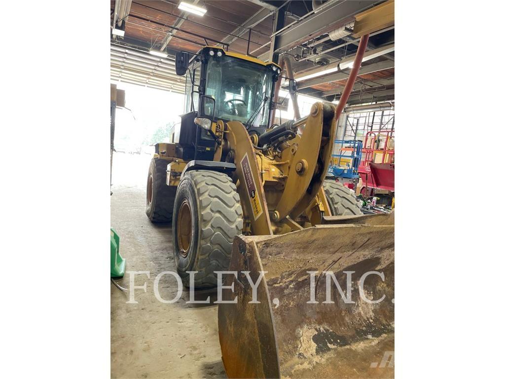 CAT 930M Wielladers