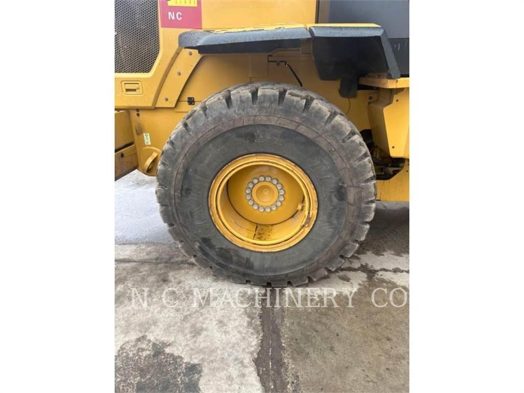 CAT 930M Wielladers